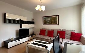 Blloku Family Apartment
